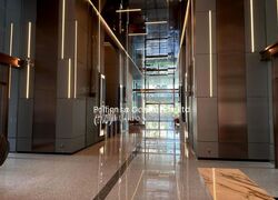 UE Square (D9), Office #497458961